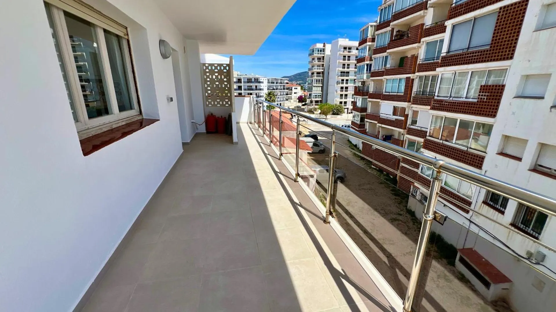 Europa 36 Apartment Roses