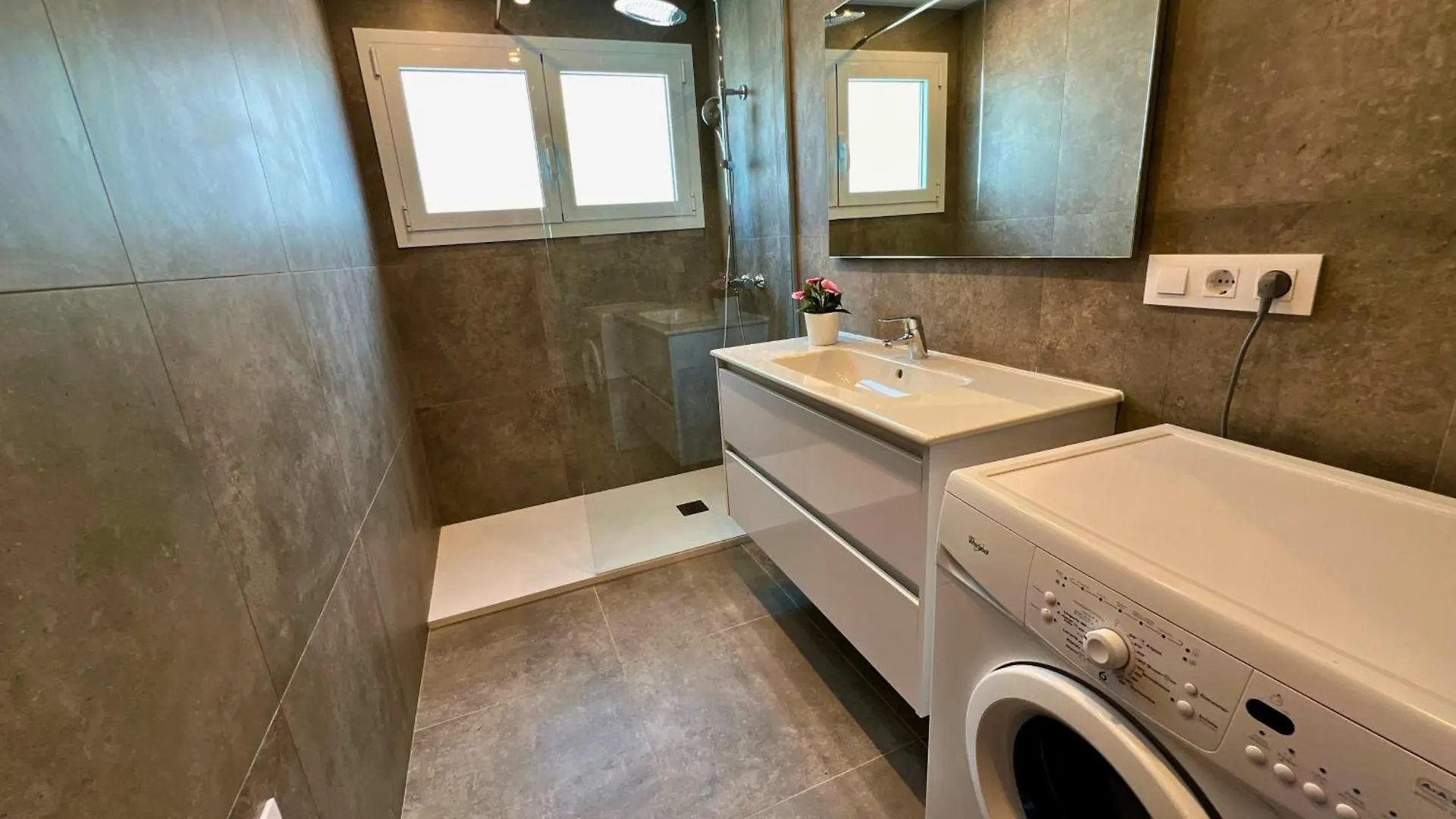 Europa 36 Apartment Roses 0*,