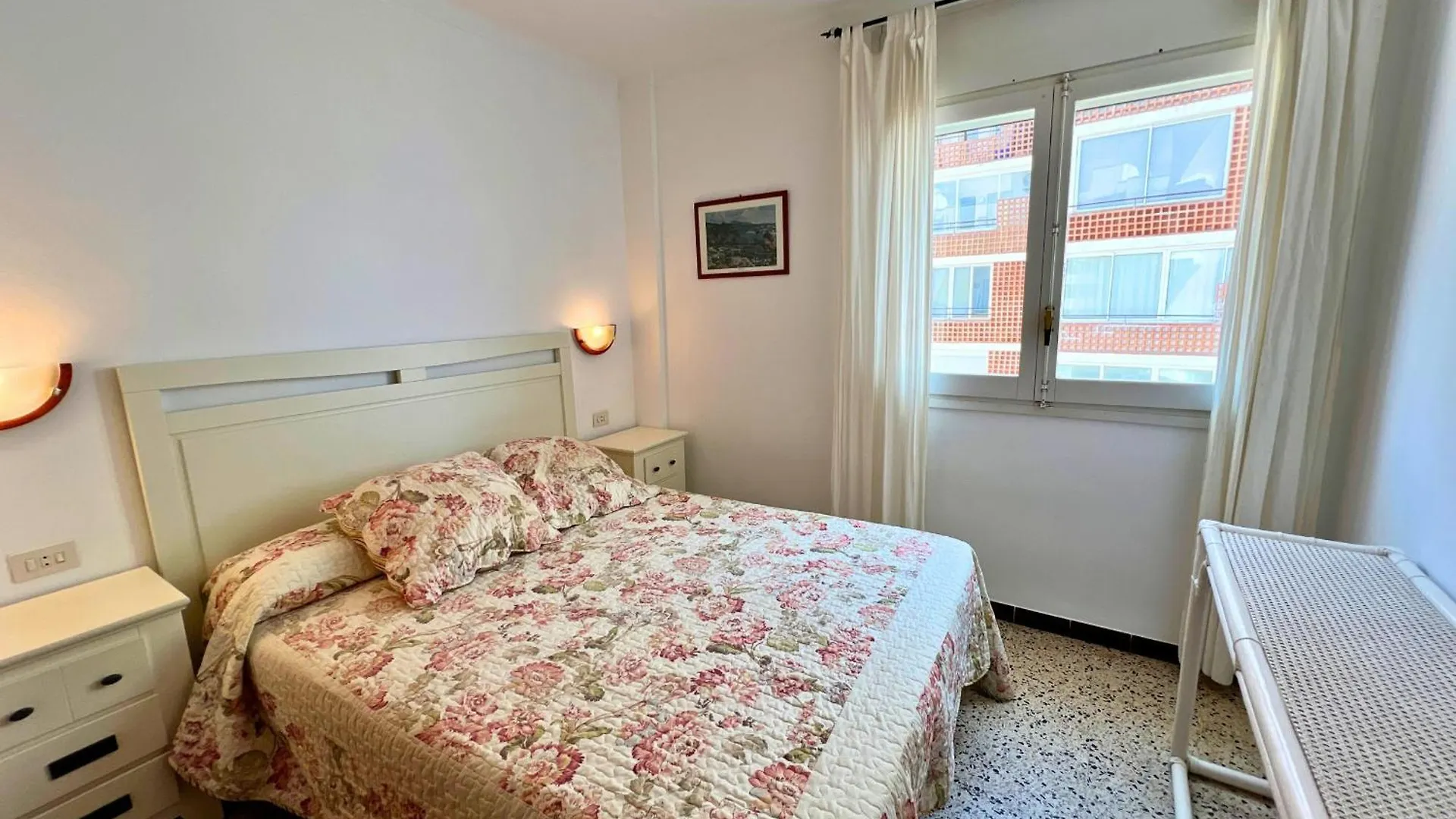 Europa 36 Apartment Roses